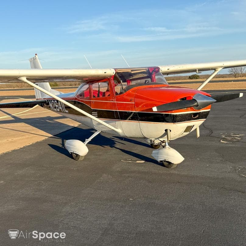 172H SKYHAWK