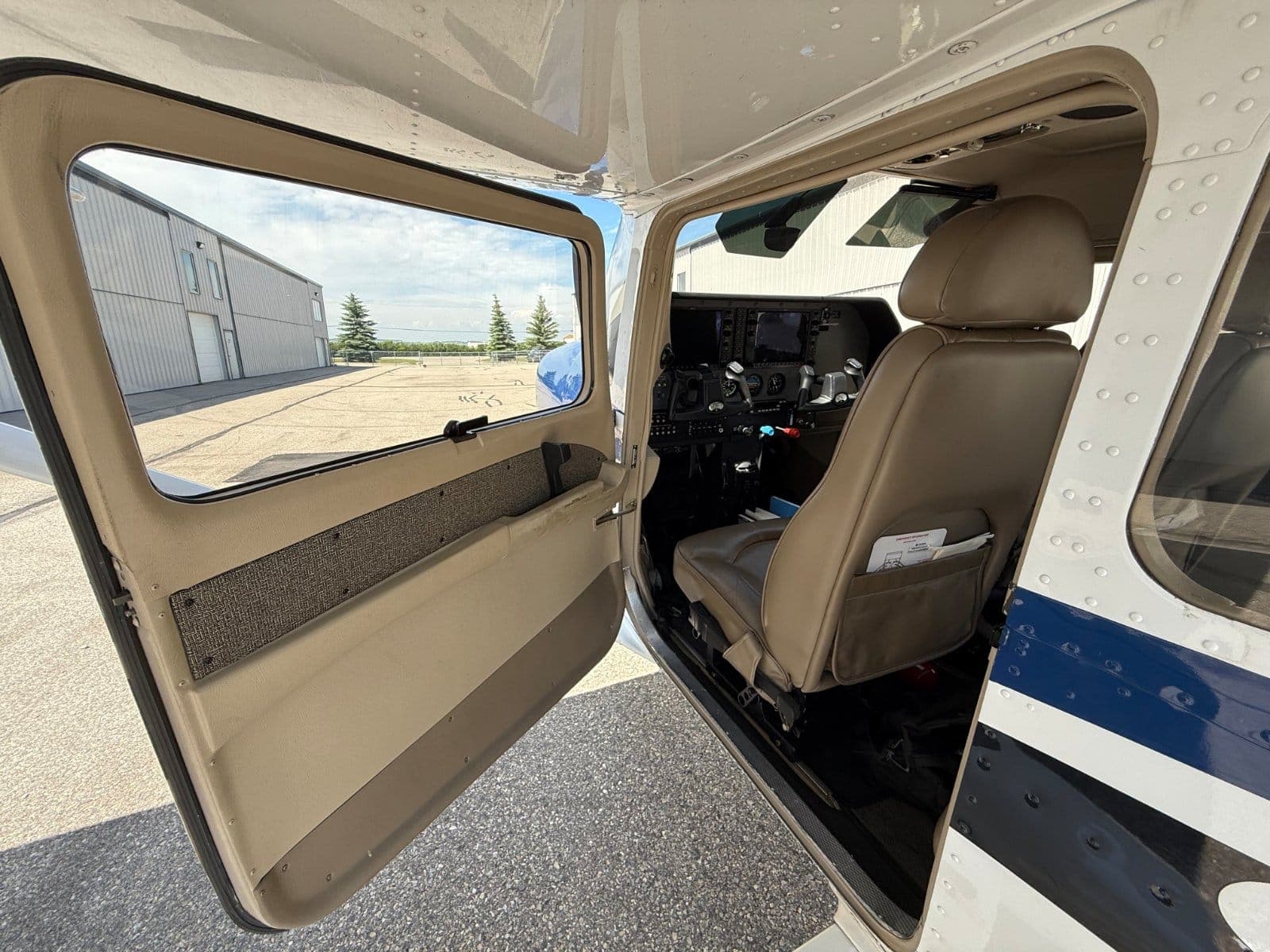 TURBO 182T SKYLANE