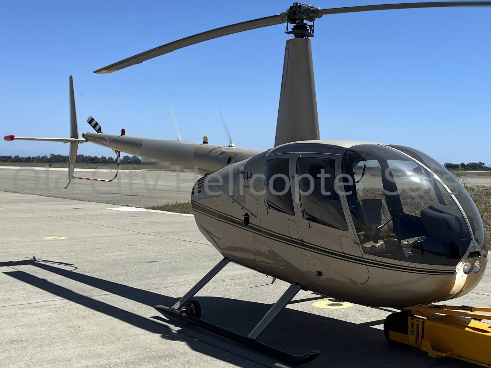 R44 RAVEN II w/ AC - Listing # 1271E