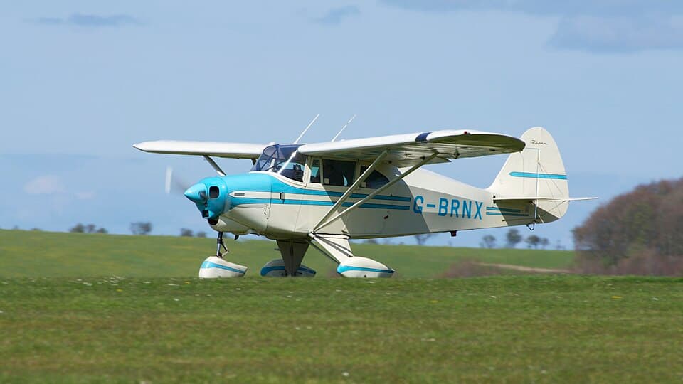 Piper Tri Pacer vs Cessna 172: Comparing Vintage Four-Seaters