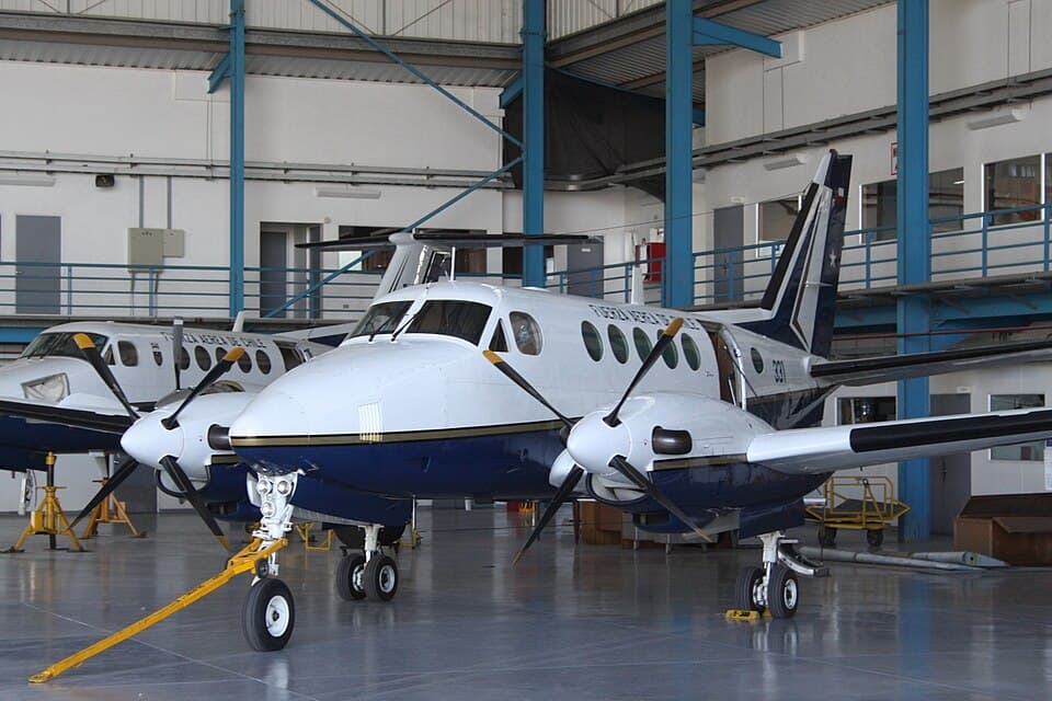 13 Best Twin Engine Planes