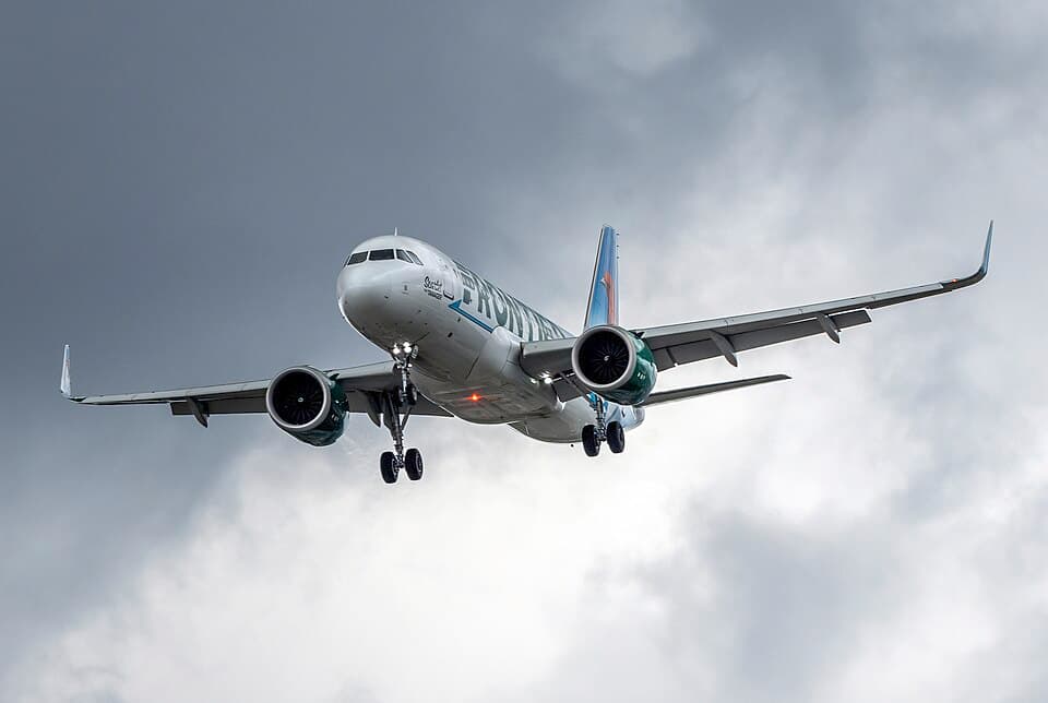 Boeing 737 MAX vs Airbus A320neo: How the Narrowbody Rivals Compare
