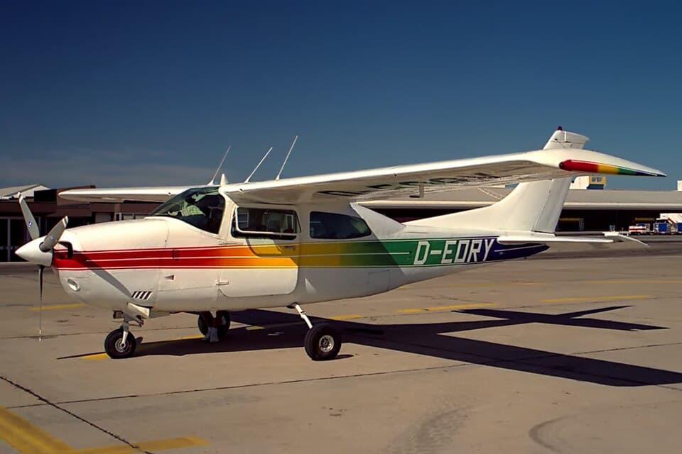Cessna 210 vs 172: Which Cessna Is Right for Your Flying Goals?