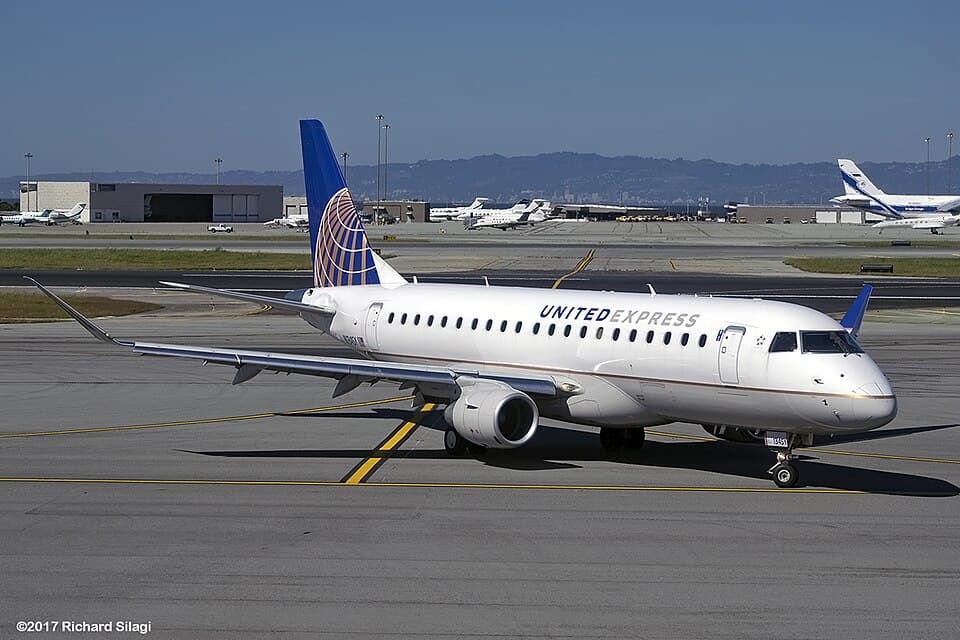 9 Best Regional Aircraft Keeping America Connected