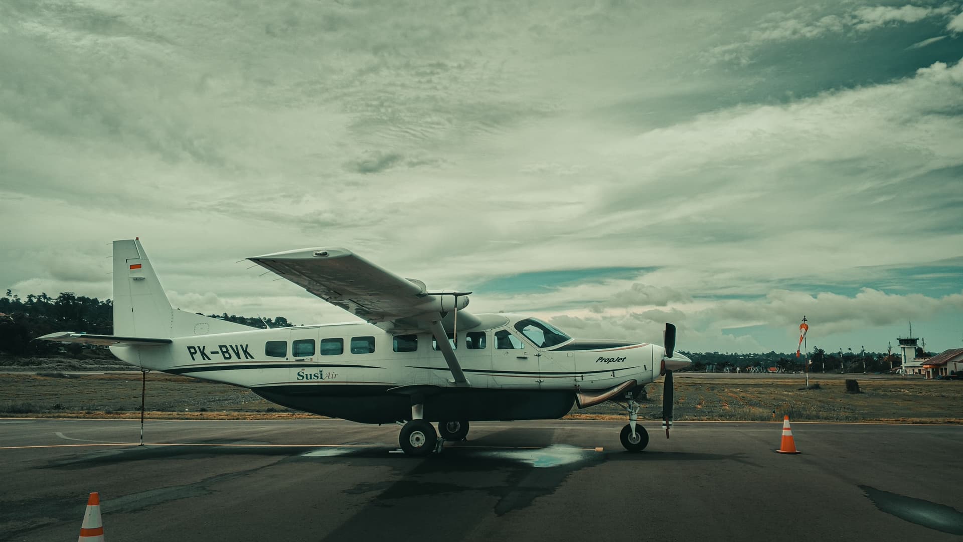 Aircraft Appraisal vs Online Valuation: Which is Best For You?