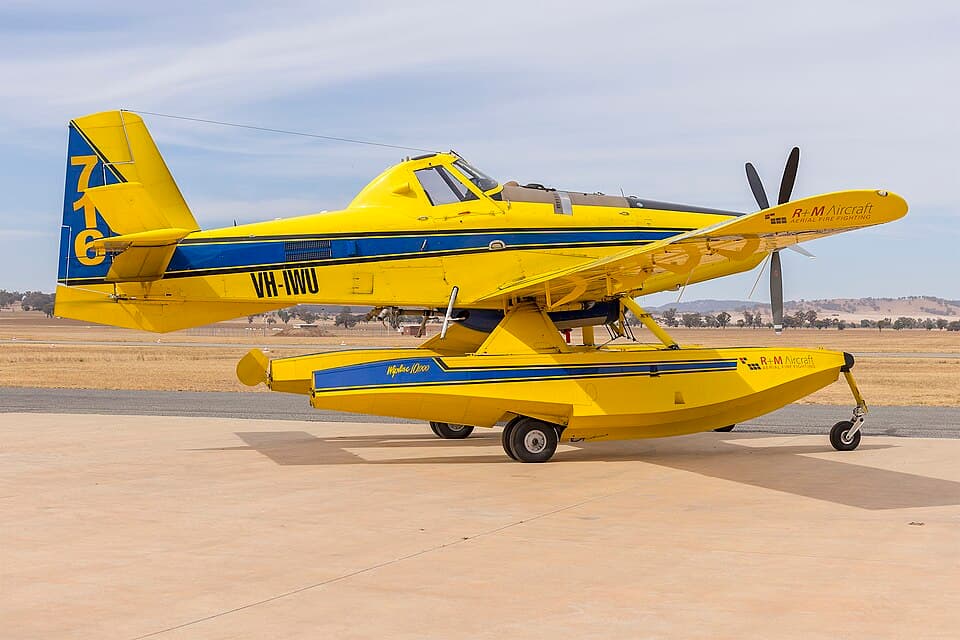 8 Best Small Firefighting Planes