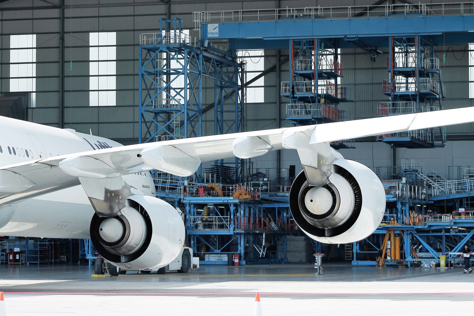 How Aircraft Engine Overhauls Work: Inside the Teardown Process