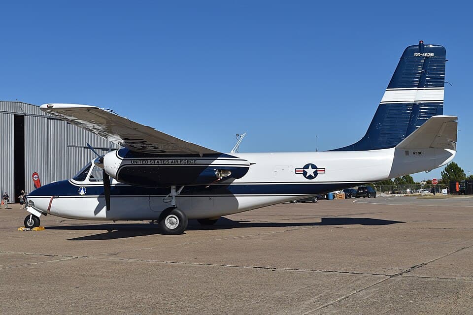 Aero Commander 100 vs Cessna 172: Which Classic High-Wing Trainer Is Better?