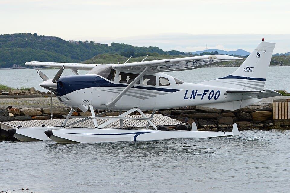 9 Best Useful Load Single Engine Planes for Bush Flying and Beyond