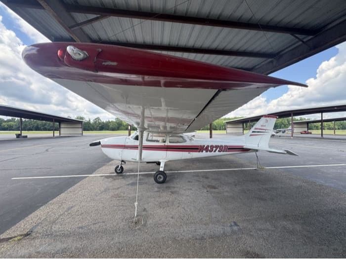 172M SKYHAWK