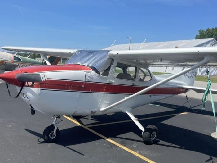 172N SKYHAWK