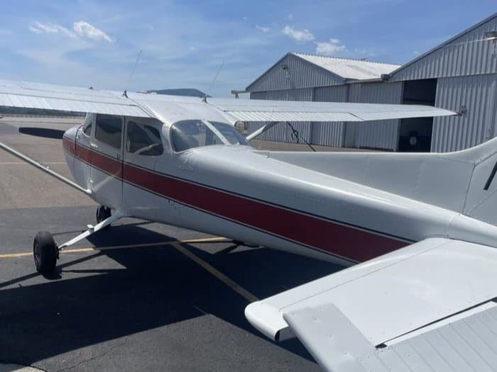 172N SKYHAWK