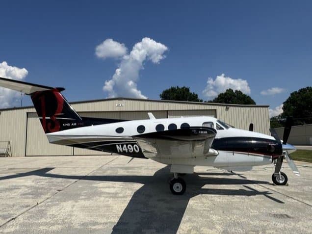 KING AIR F90
