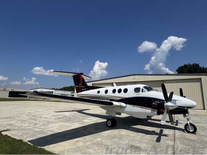 KING AIR F90