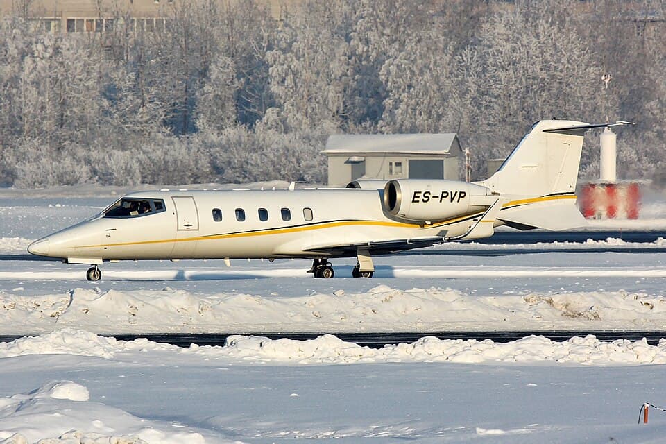 Astra 1125 vs Learjet 60: Speed, Cabin, and Cost Compared