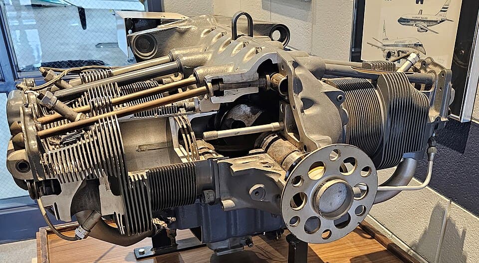 Lycoming O-320 vs O-360: Key Differences to Know Before Choosing