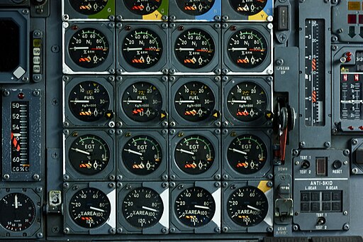 13 Engine Instruments in Aircraft Every Pilot Must Know