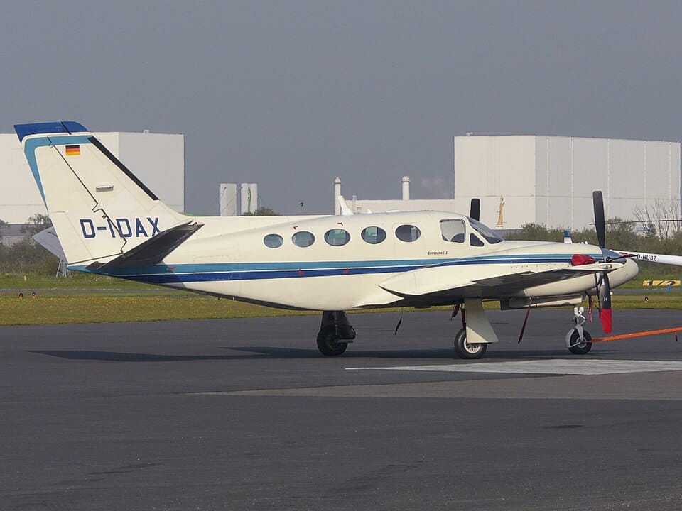 Cessna 425 vs 441 Conquest: Which to Buy