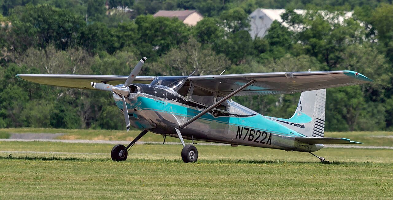 Cessna 180 vs 185: Best Backcountry Taildragger