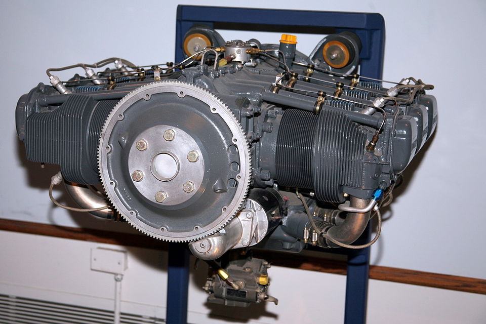 Lycoming IO-540 vs Continental IO-520: An Engine Comparison