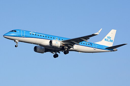 Bombardier vs Embraer: Full Comparison and Insights