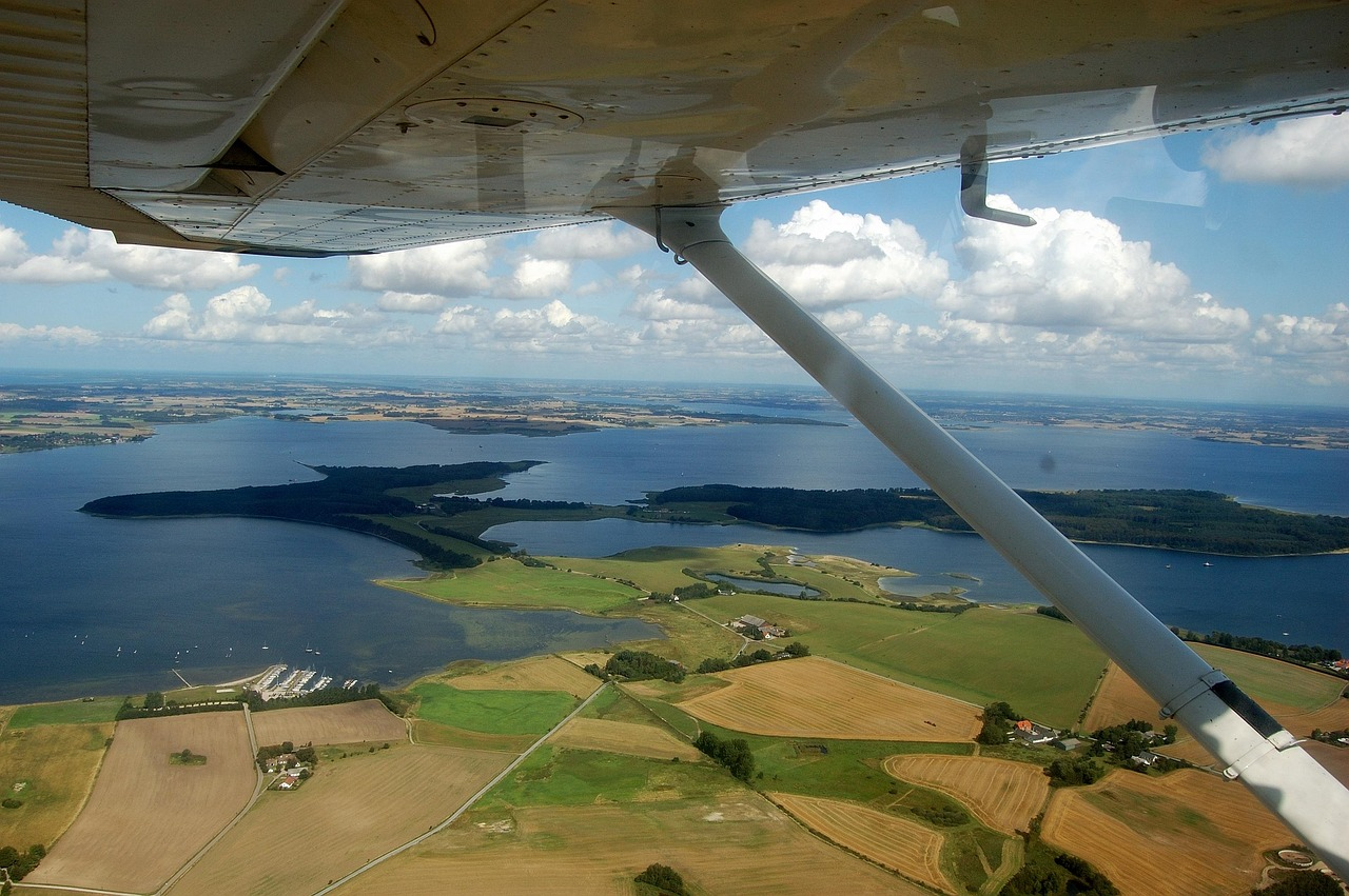 CESSNA 172 CHARACTERISTICS AND SPECIFICATIONS EXPLAINED FOR PILOTS AND BUYERS