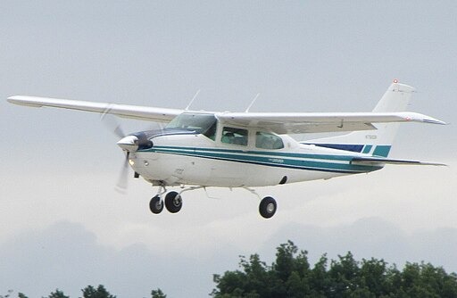 Dealer vs Private Sale: Where Do You Get a Better Deal on a 172?
