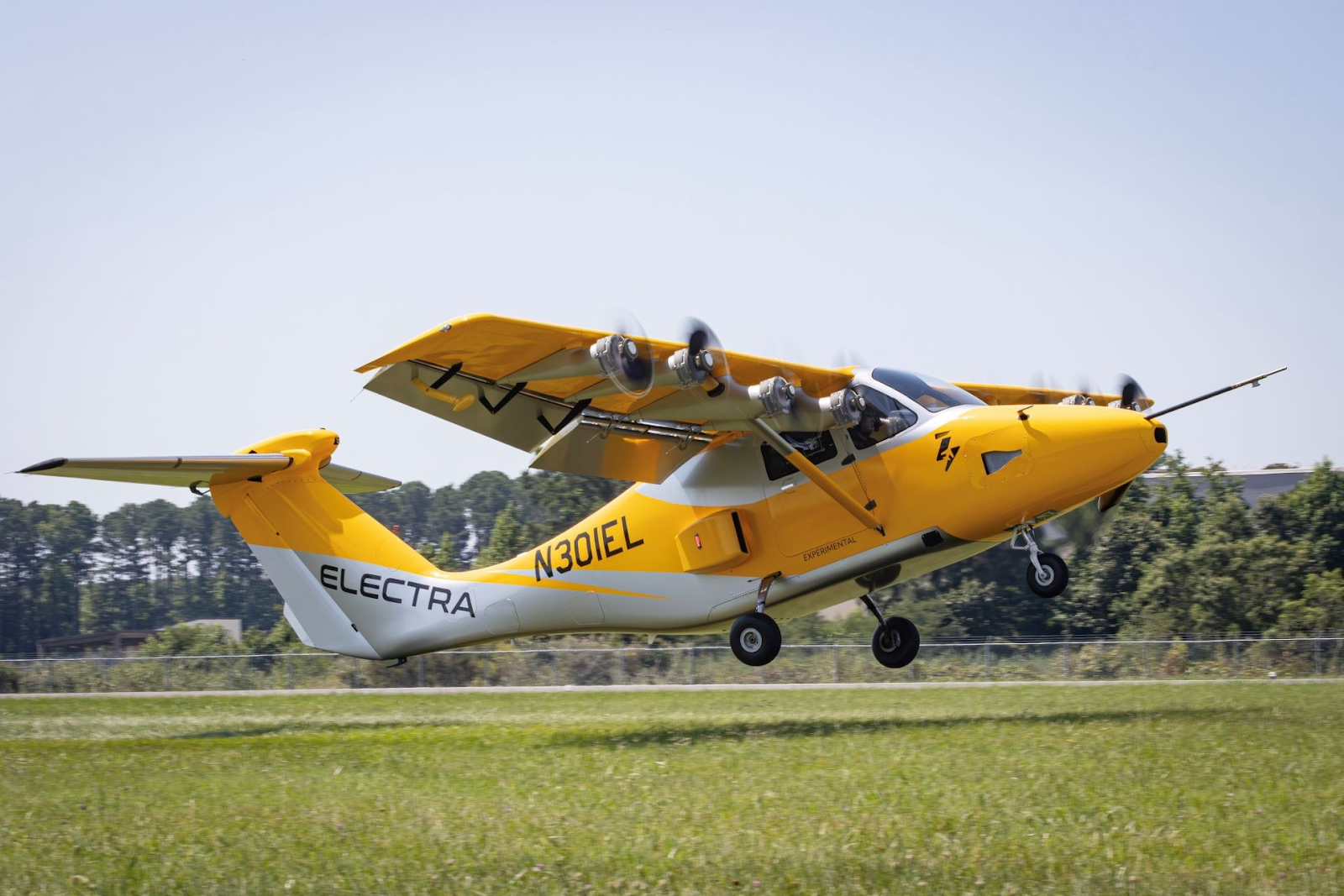 Hybrid-Electric Aircraft Explained: The Future of Aviation?