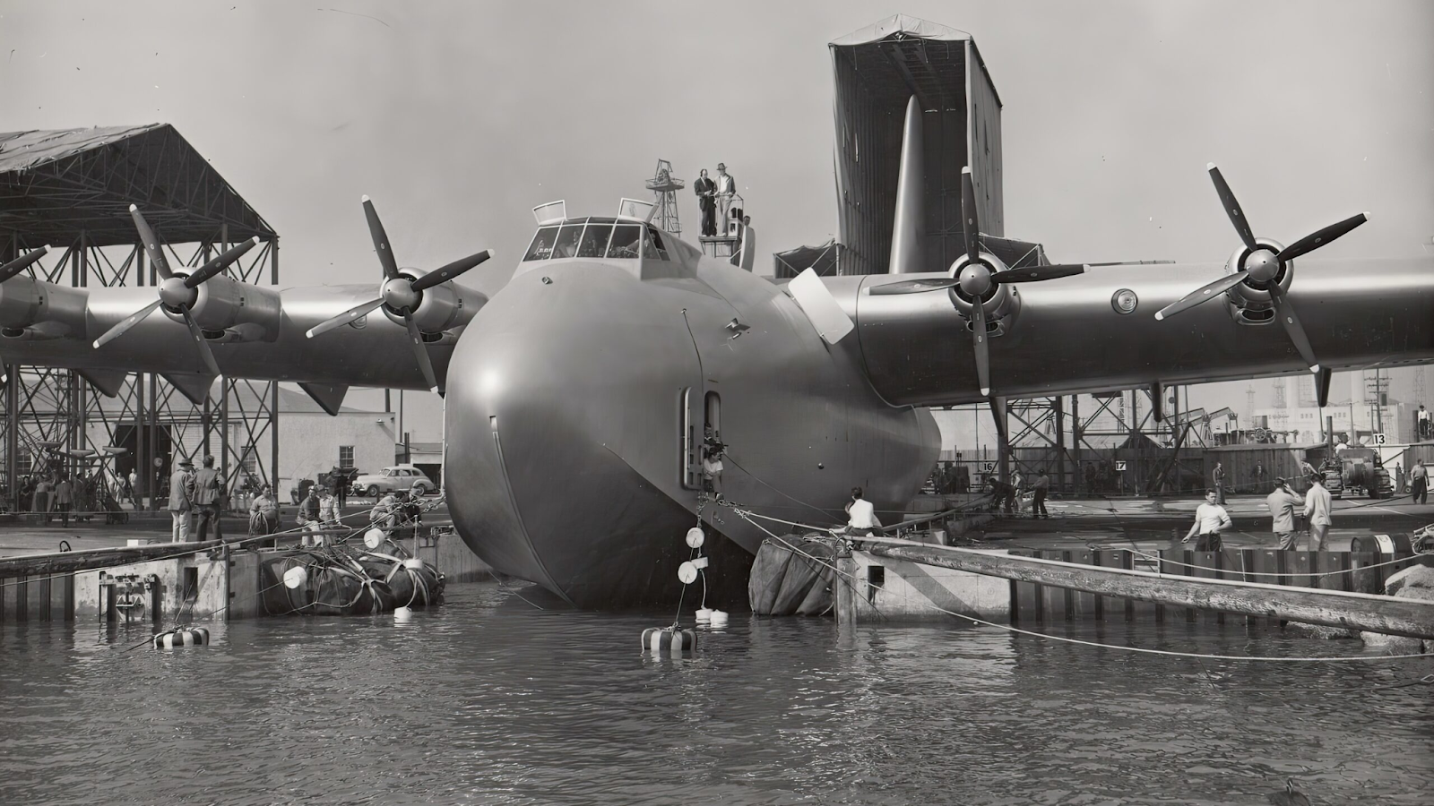 Spruce Goose: The Plane That Flew Only Once (And Why the World Still Can't Stop Talking About It)