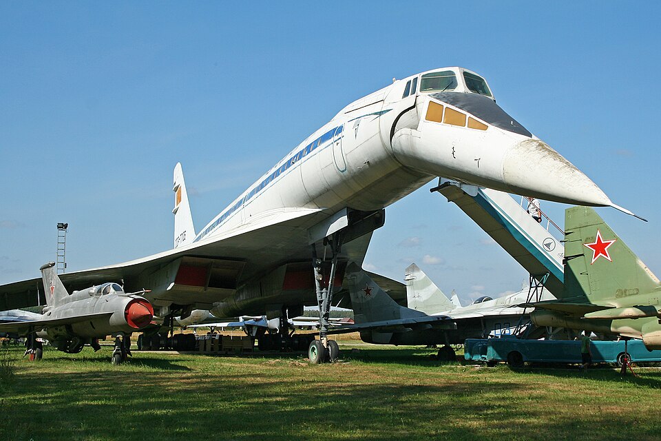 7 Fastest Passenger Planes in the World (Ranked by Top Speed)