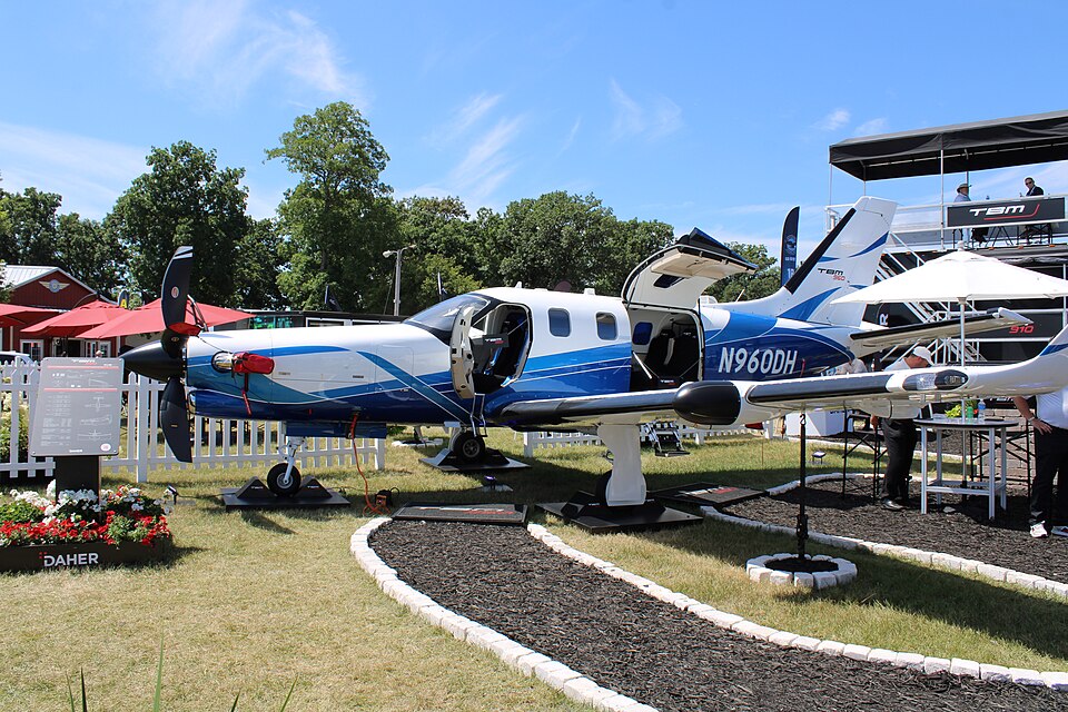11 Best Small Passenger Planes, From Trainers to Light Jets