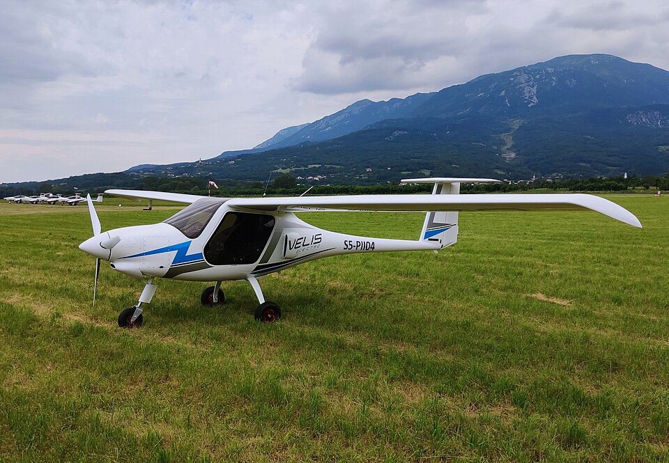 Electric Aircraft Certification Progress: Where the FAA and EASA Stand in 2025