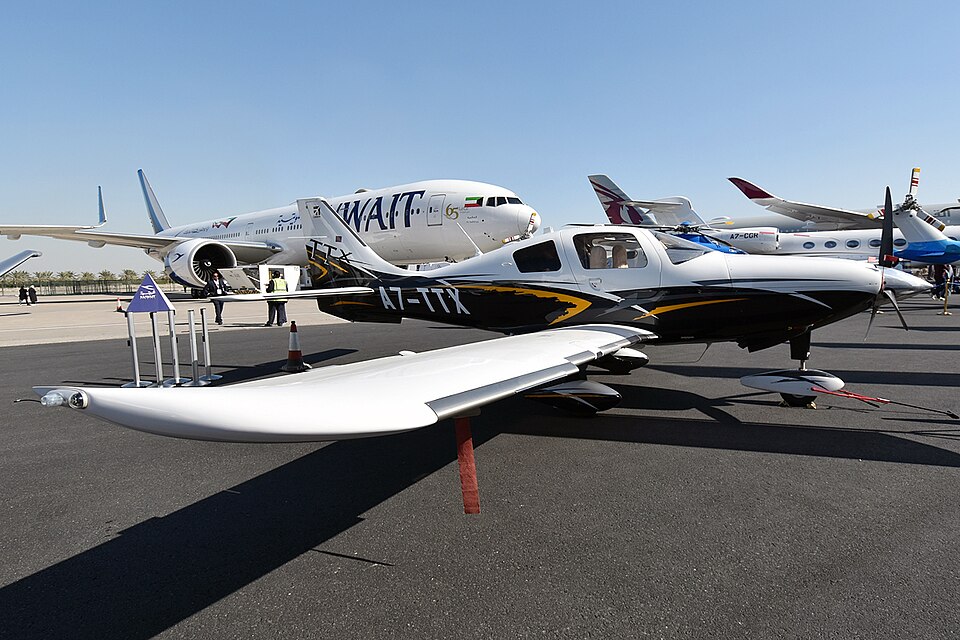 Cessna TTx vs Cirrus SR22: Speed, Safety, and More