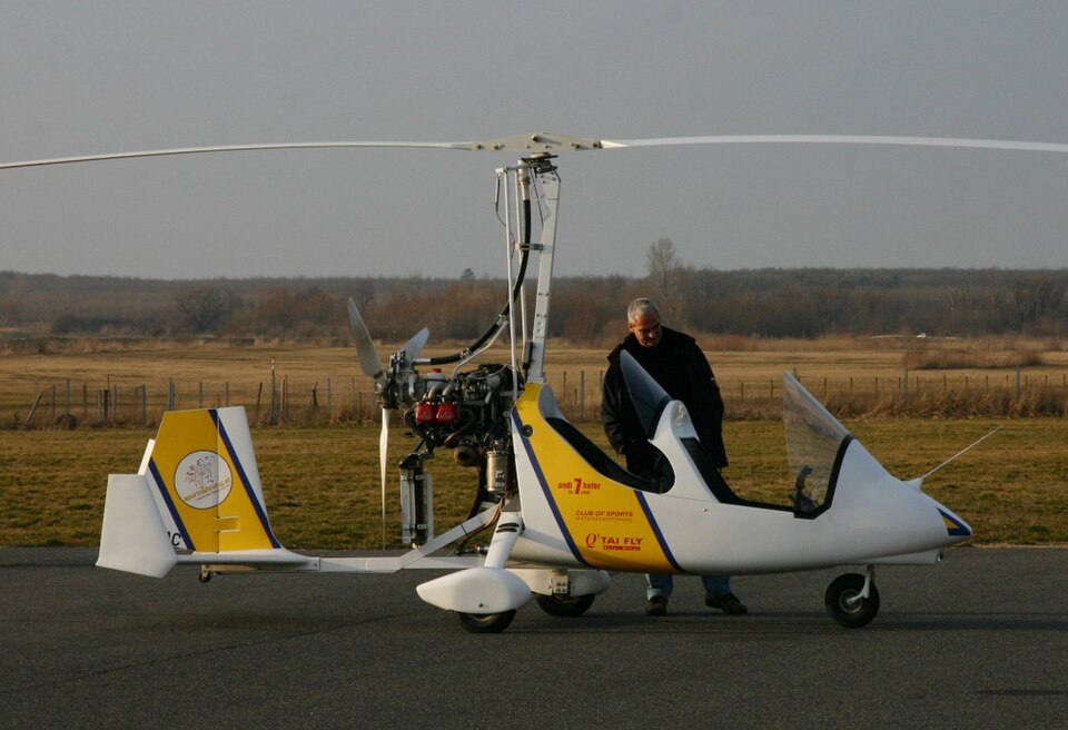 Gyrocopter vs Helicopter: Key Differences Every Pilot Should Know