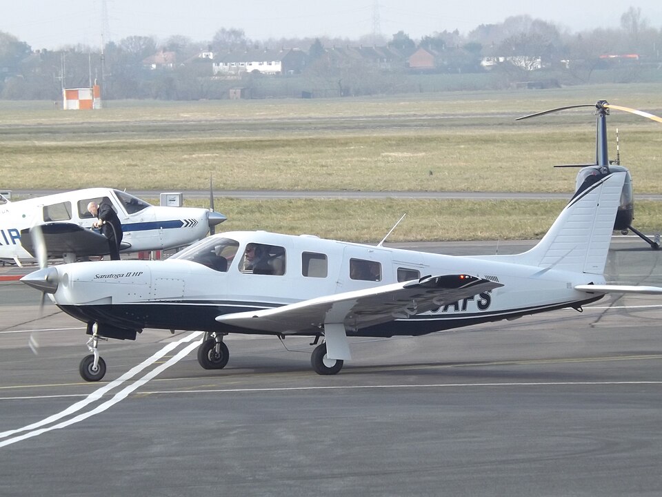 Beechcraft Bonanza vs Piper Saratoga: How These Two Six-Seat Singles Compare