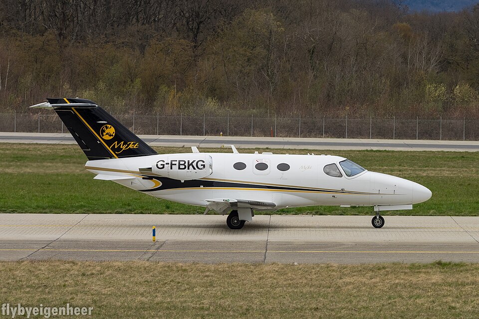 Small Jet Planes: Types, Costs, and Popular Models Explained