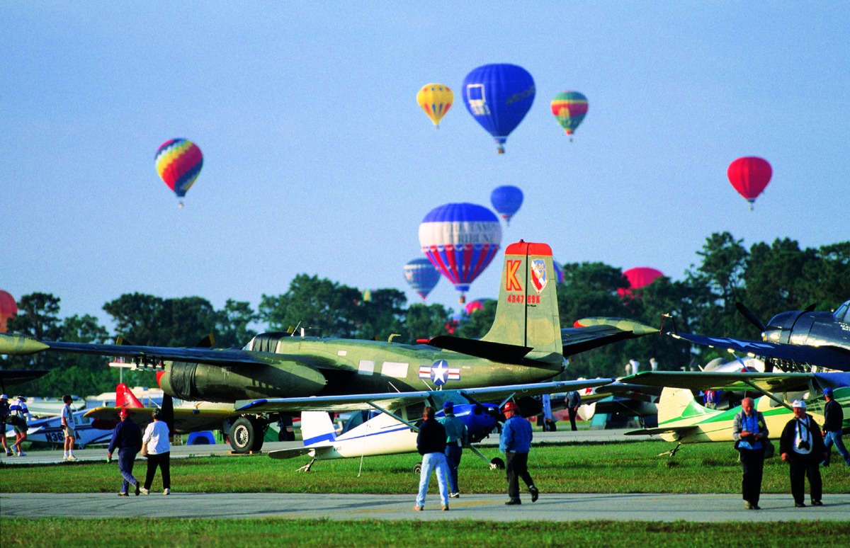 Sun 'n Fun 2026 Pilot Guide: How to Fly Into Lakeland, Understand the NOTAM, and Make the Most of the Expo