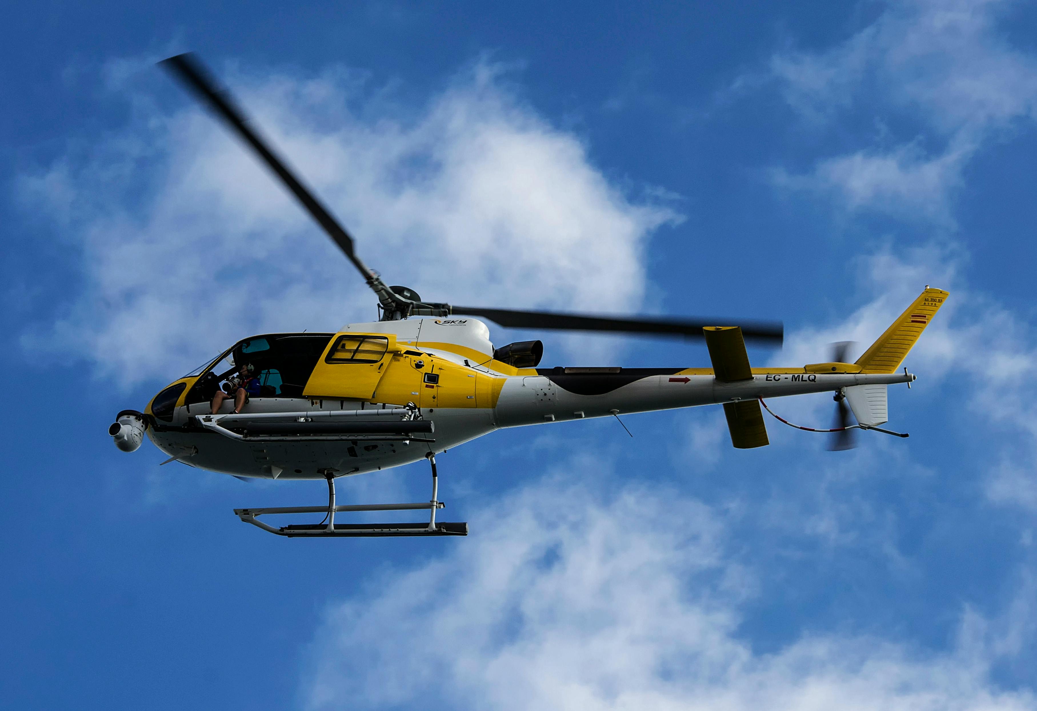 Helicopter vs Jet: Which Aircraft Is Right for You?