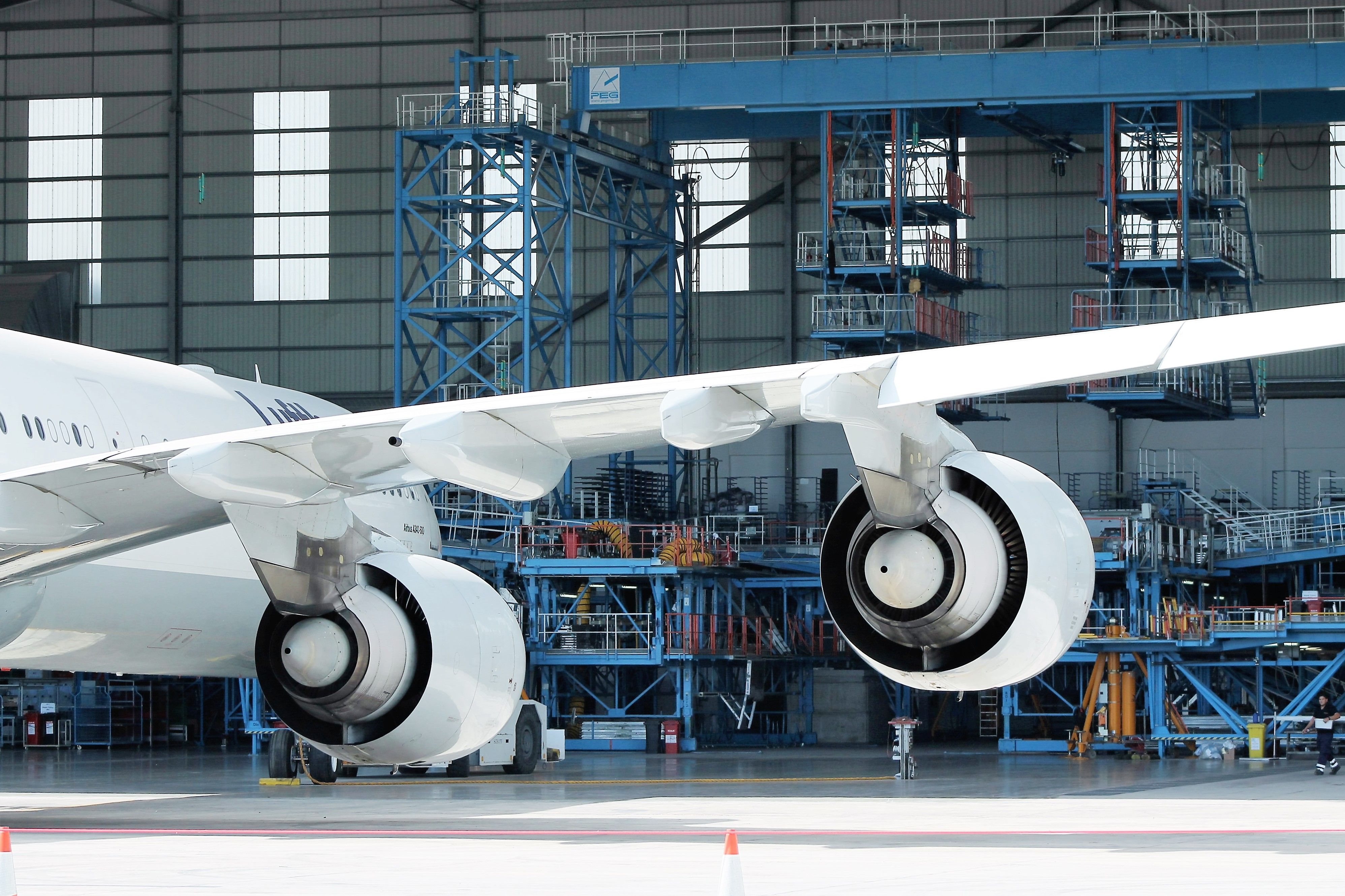 How Aircraft Engine Overhauls Work: Inside the Teardown Process